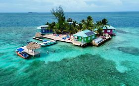 King Lewey'S Island Resort